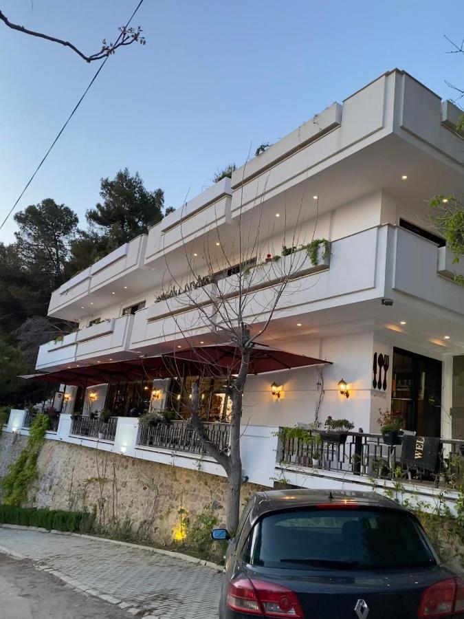 Villa D Hotel-Restaurant-Private Beach Durrës Exteriér fotografie